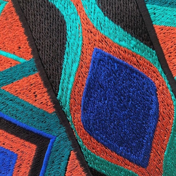 Adorn this multicolored textile fabric clutch🦋 - Picture 3 of 3